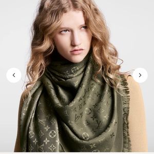 Louis Vitton silk scarf